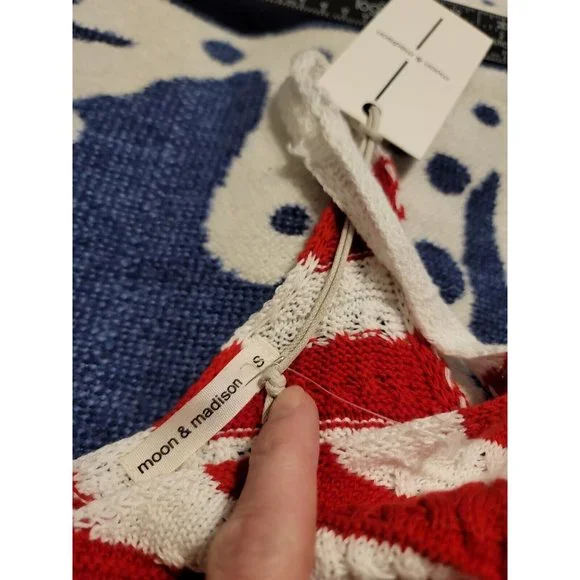 Moon And Madison Knitted Stars Stripes American Flag Tank Top NEW Size S READ - Picture 6 of 7